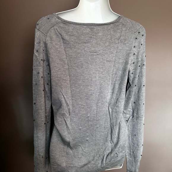 Ann Taylor Gray V-Neck Sweater with gemstone - Picture 5 of 11